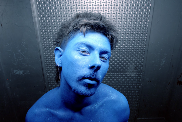 gasoline-hadren-cantante-azul-casting-videoclip